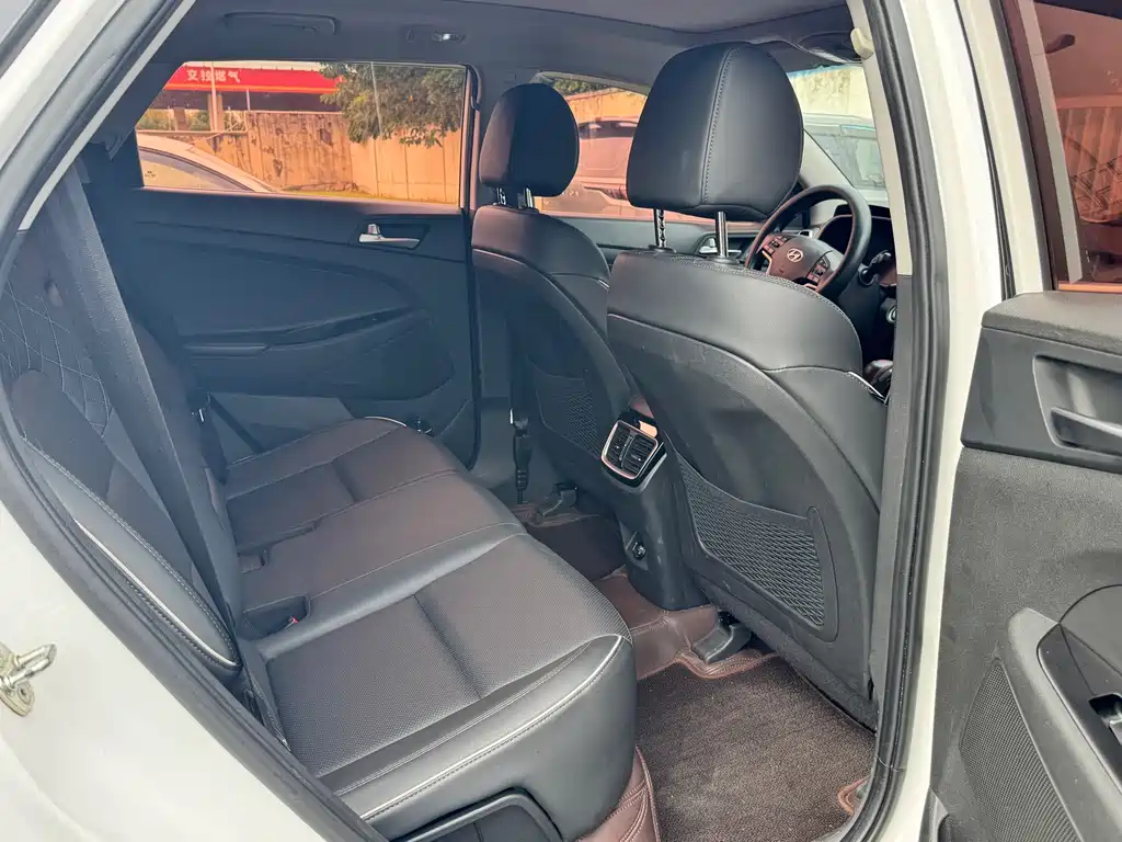 Hyundai Tucson 2019 — фото 12