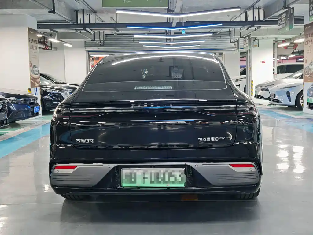 Geely Galaxy Starshine 8 2025 — фото 16