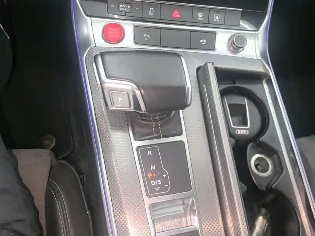 Audi A6L New Energy 2020 — фото 14