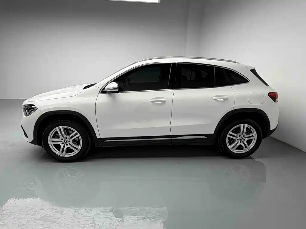Mercedes-Benz GLA 2023 — фото 17
