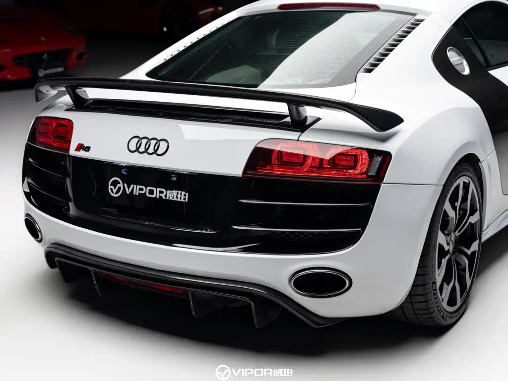 Audi R8 2012 — фото 14