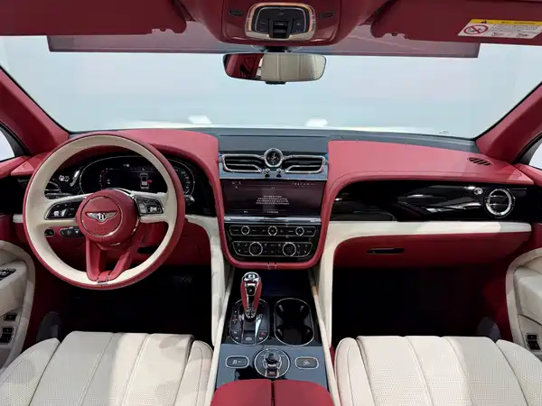 Bentley Bentayga 2024