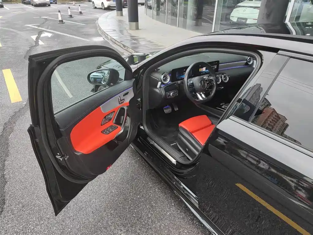 Mercedes-Benz A-Class AMG 2024 — фото 13