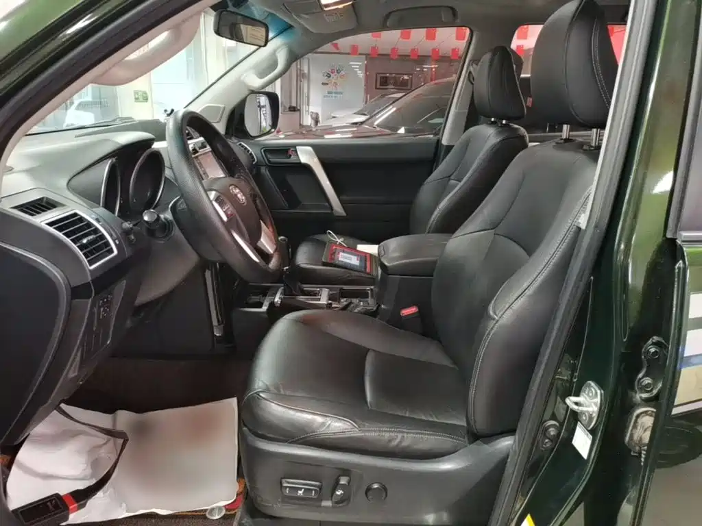 Toyota Prado 2017 — фото 15