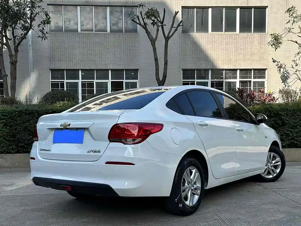 Chevrolet Cavalier 2017 — фото 4