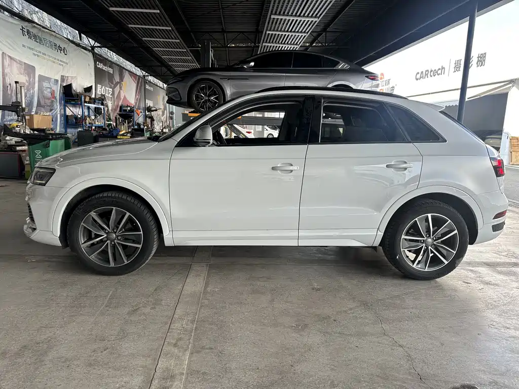 Audi Q3 2019 — фото 7