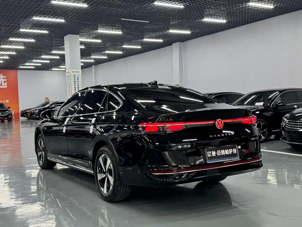 Volkswagen Magotan 2025