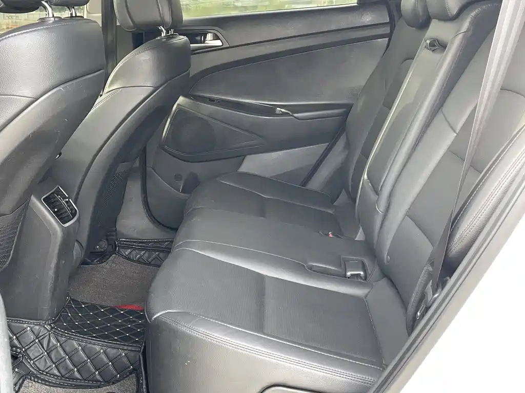 Hyundai Tucson 2015 — фото 6