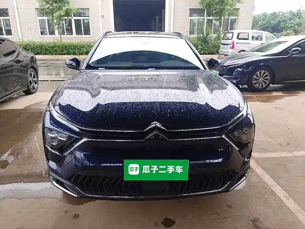 Citroën Versailles C5 X 2024