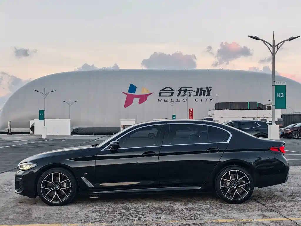 BMW 5 Series 2024