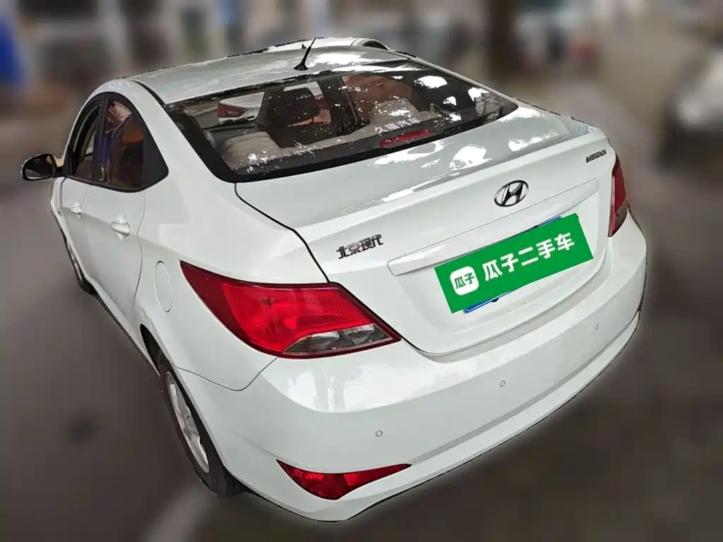 Hyundai Verna 2017 — фото 27