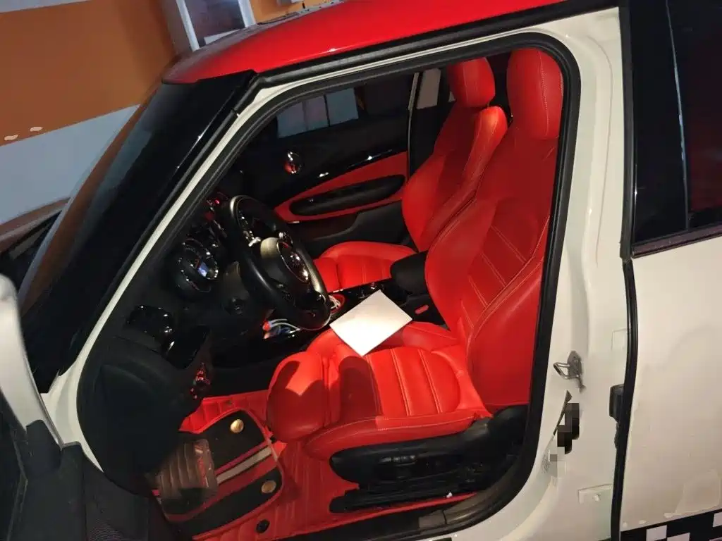 MINI Clubman 2018 — фото 8