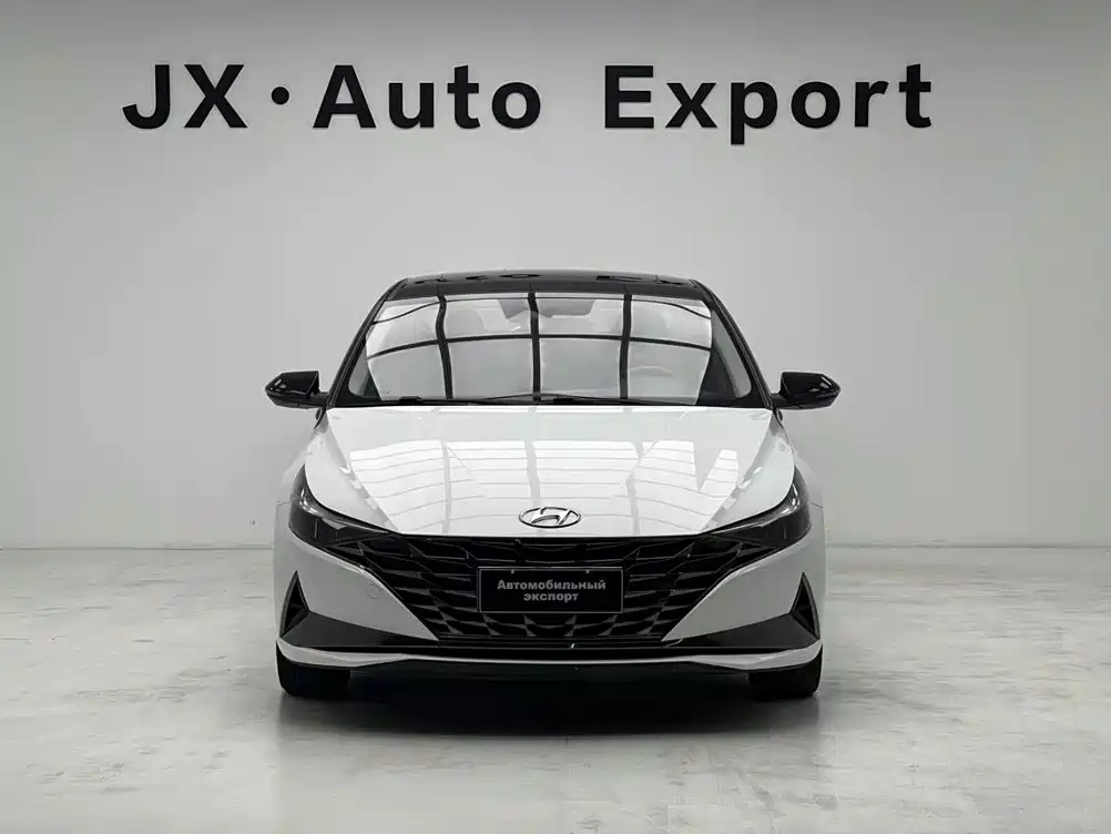 Hyundai Elantra 2022