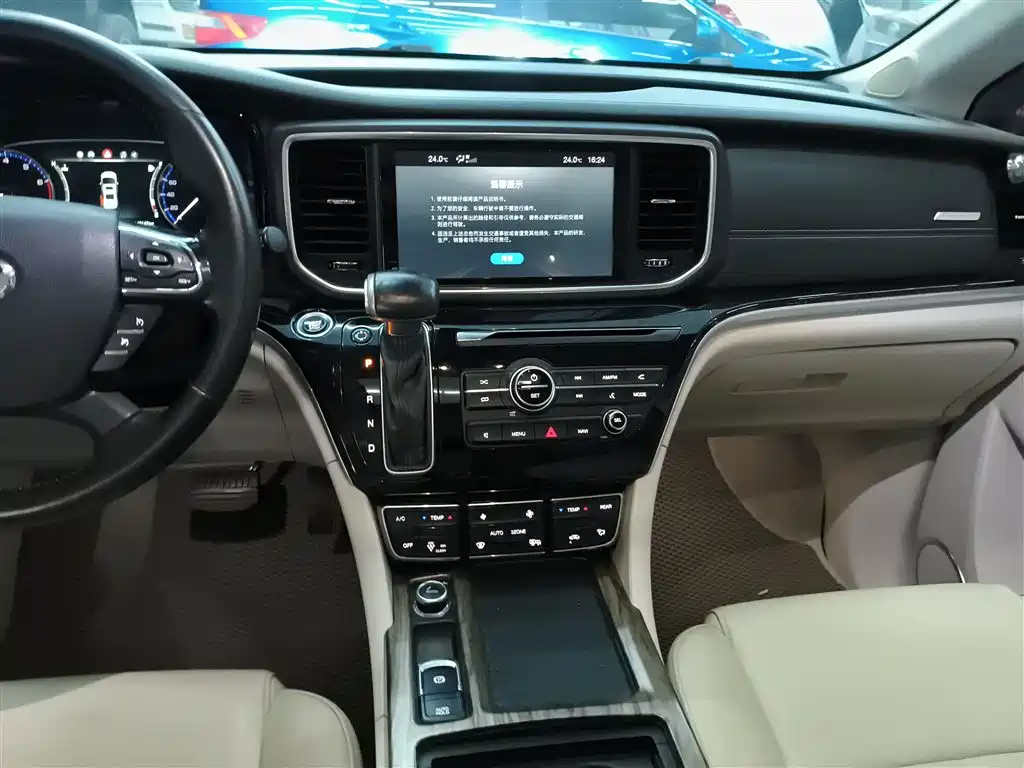 GAC Motor Trumpchi M8 2019 — фото 13