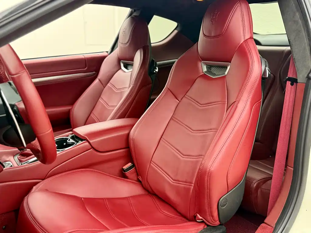 Maserati Granturismo 2013 — фото 15