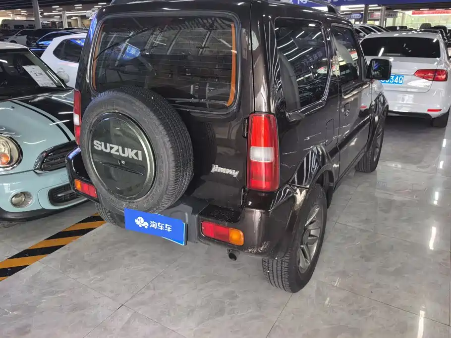 Suzuki Jimny 2018 — фото 3