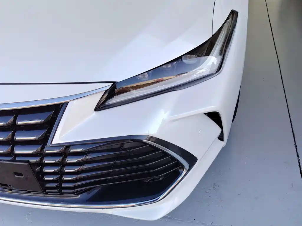 Toyota Avalon 2023 — фото 12