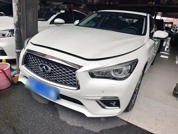 Infiniti Q50L 2018
