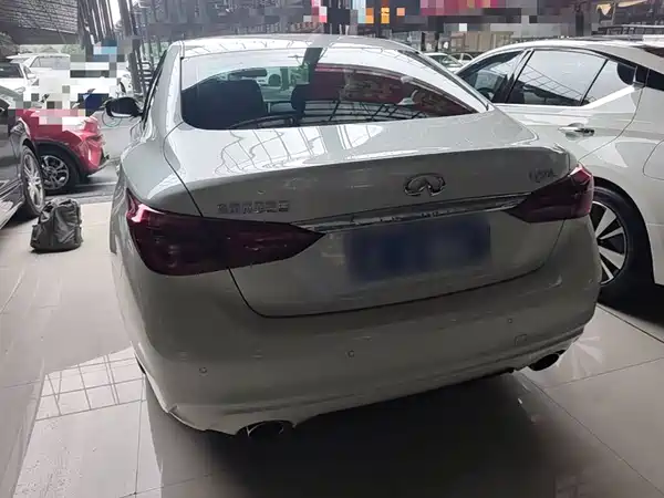 Infiniti Q50L 2018