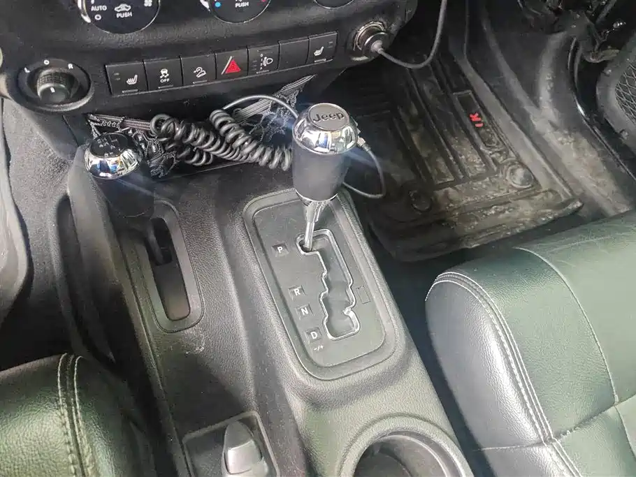 Jeep Wrangler 2013 — фото 16