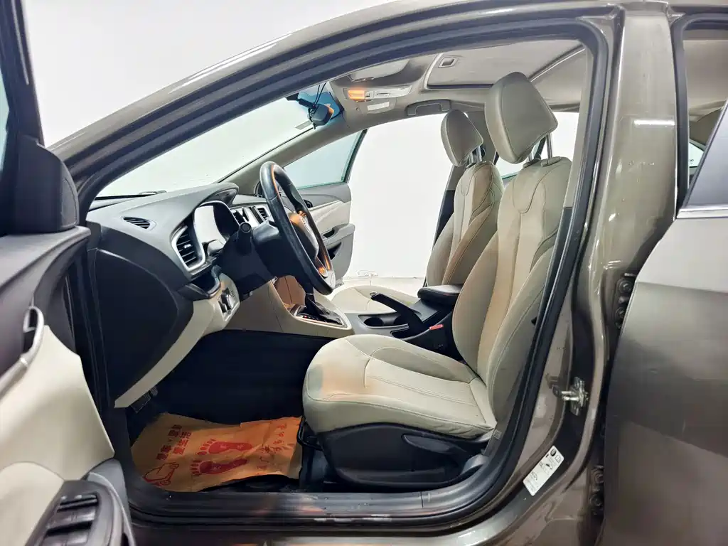 Buick Excelle GT 2015 — фото 11