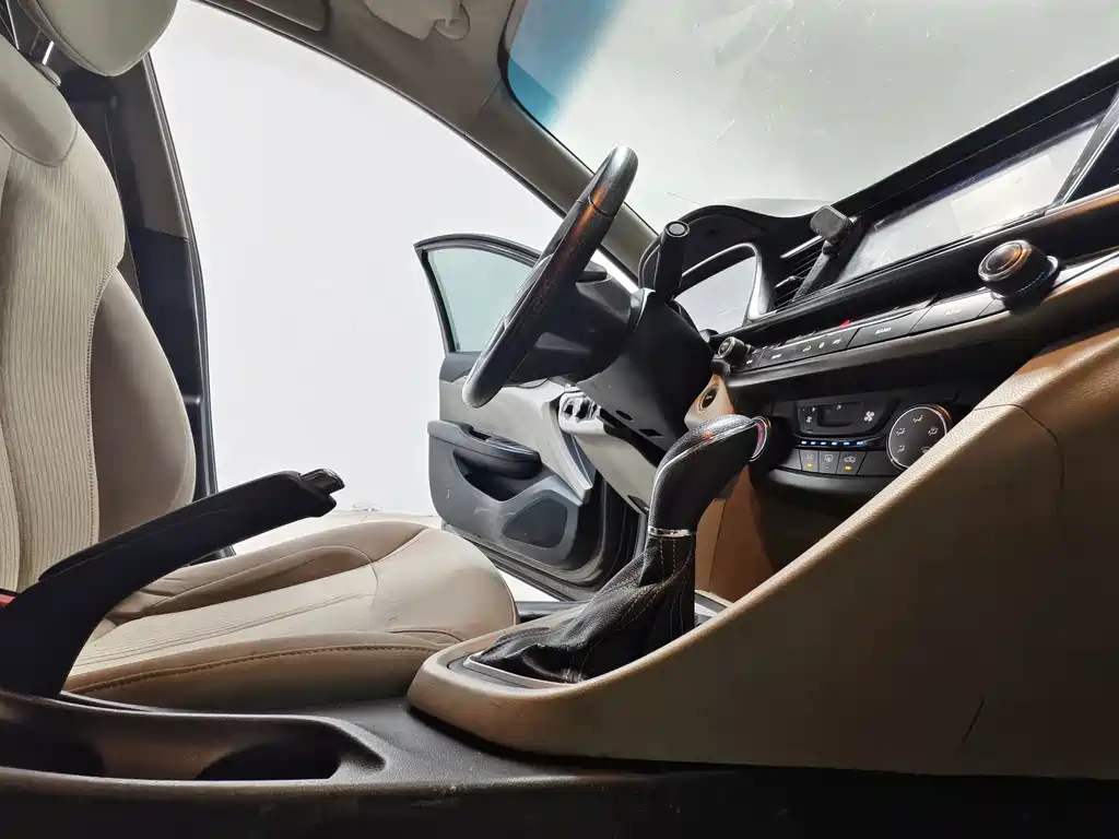 Buick Excelle GT 2015 — фото 15