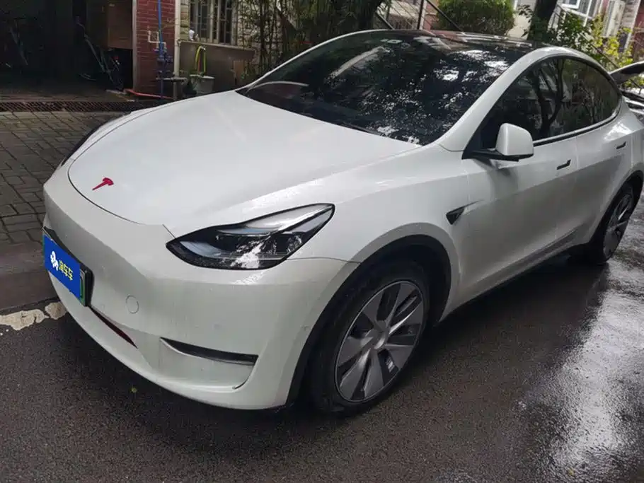 Tesla Model Y 2022