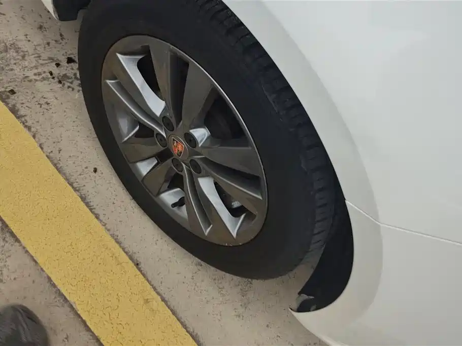 Roewe 360 2017
