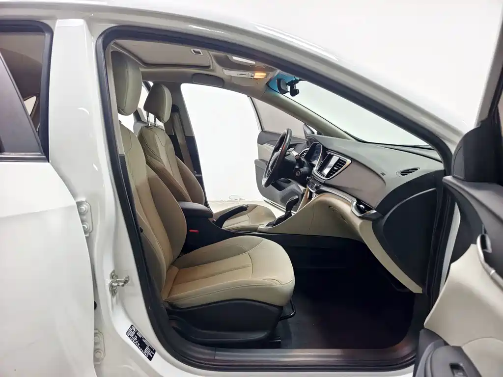 Buick Excelle 2015 — фото 14