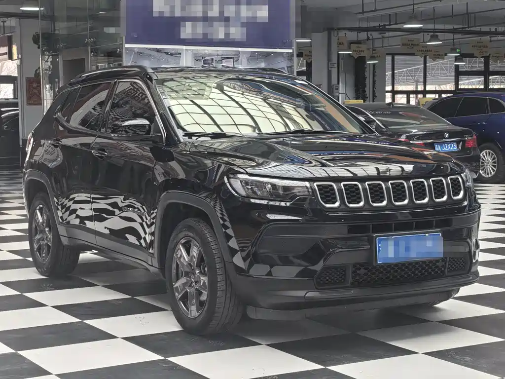 Jeep Compass 2022 — фото 3