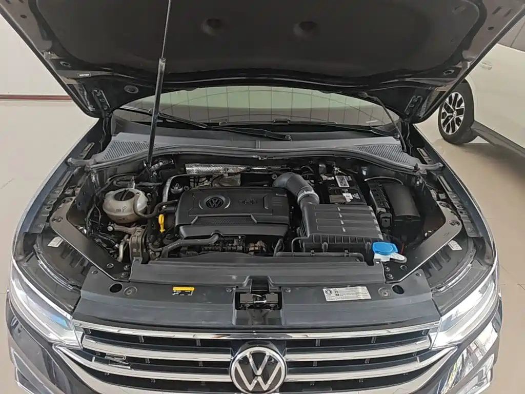 Volkswagen Tiguan L 2022 — фото 20