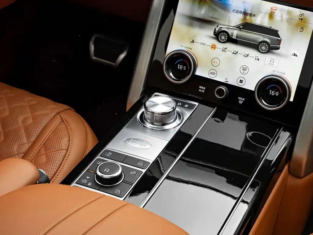 Land Rover Range Rover 2020 — фото 9