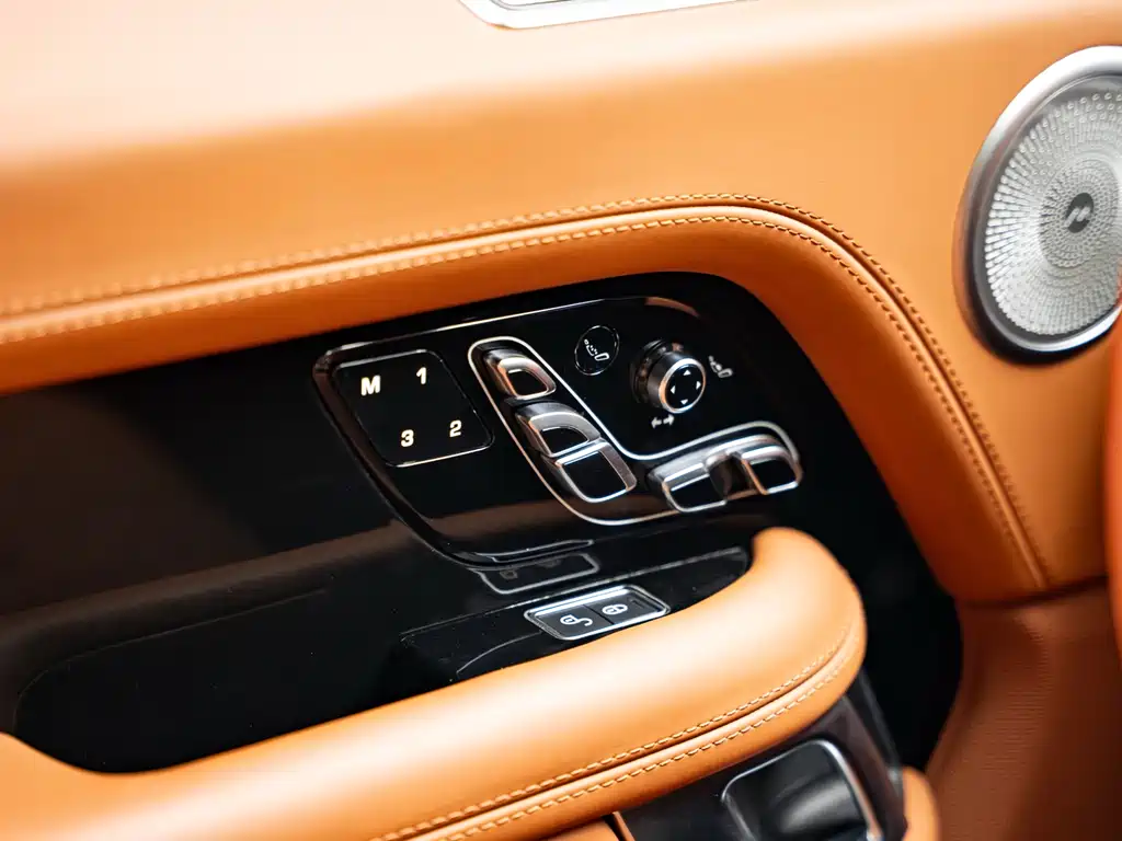 Land Rover Range Rover 2020 — фото 10