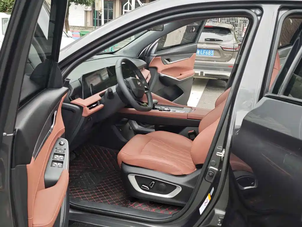 Changan CS75PLUS 2024 — фото 7