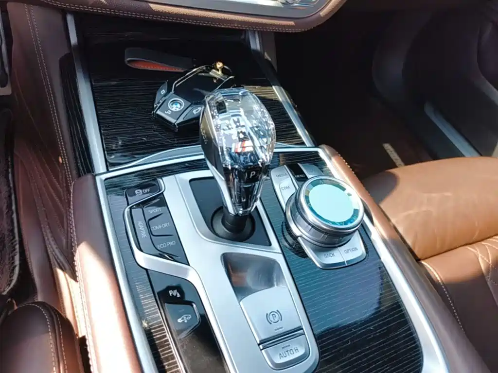 BMW 7 Series 2021 — фото 14