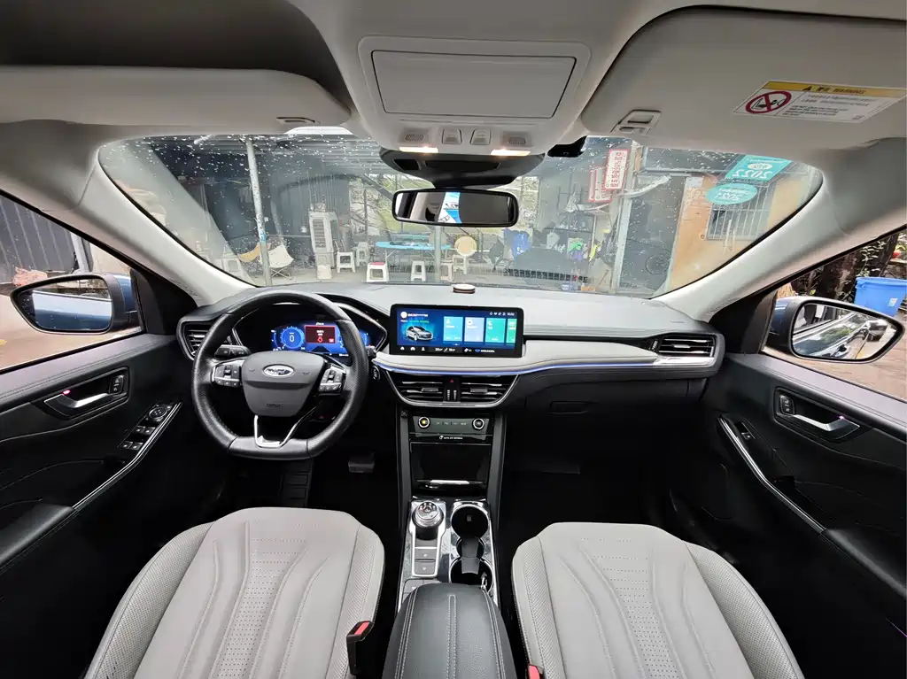 Ford Escape 2020 — фото 14