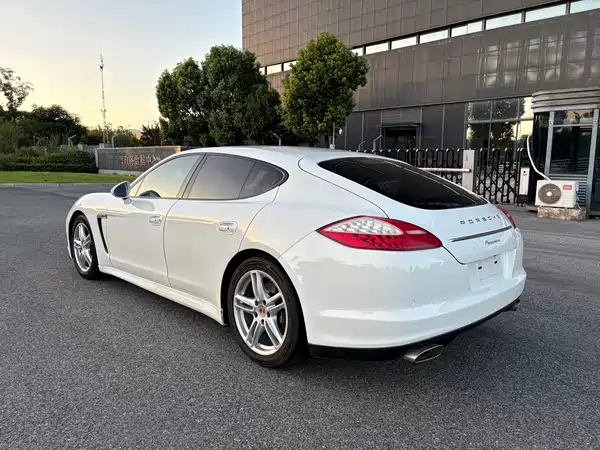 Porsche Panamera 2012