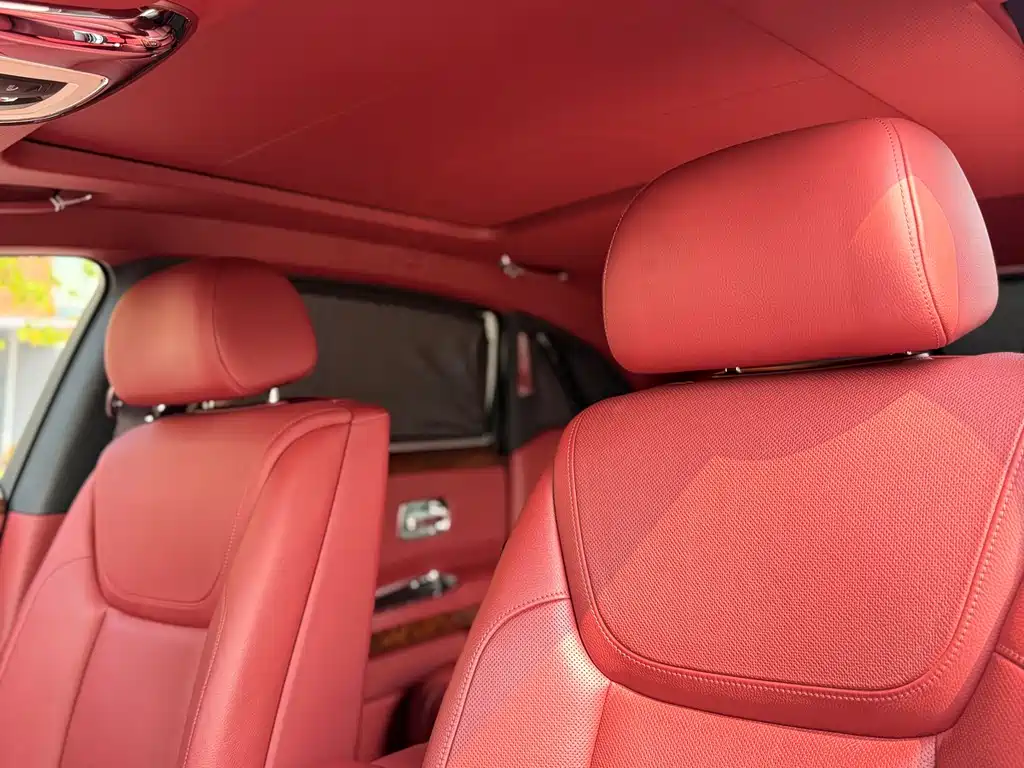 Rolls-Royce Ghost 2016 — фото 31