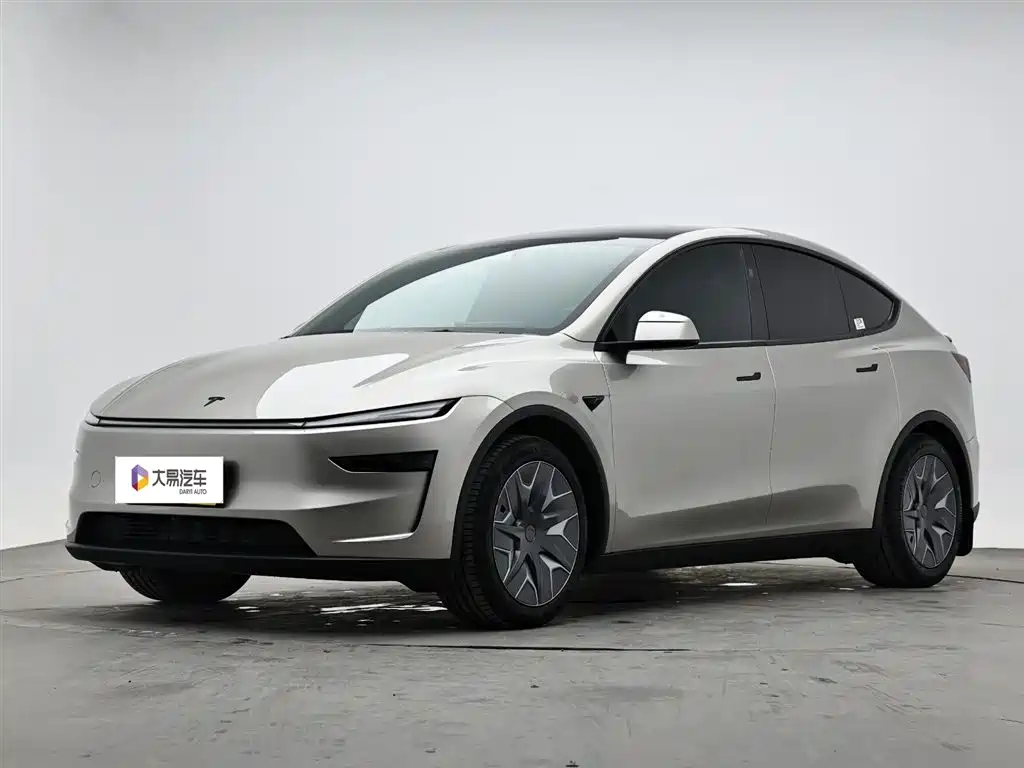 Tesla Model Y L 2025