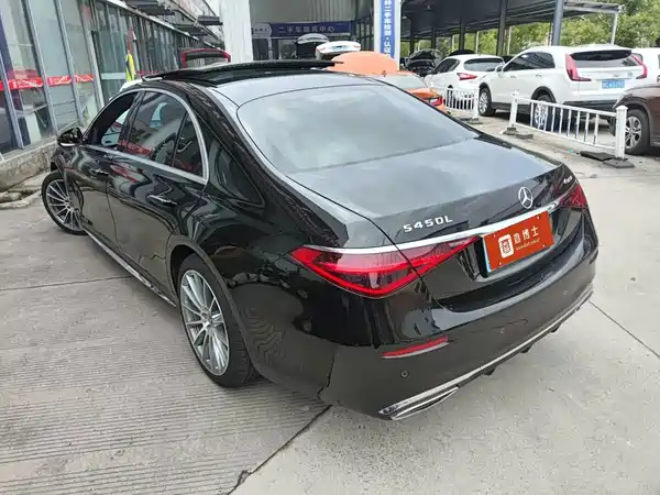 Mercedes-Benz S-Class 2022