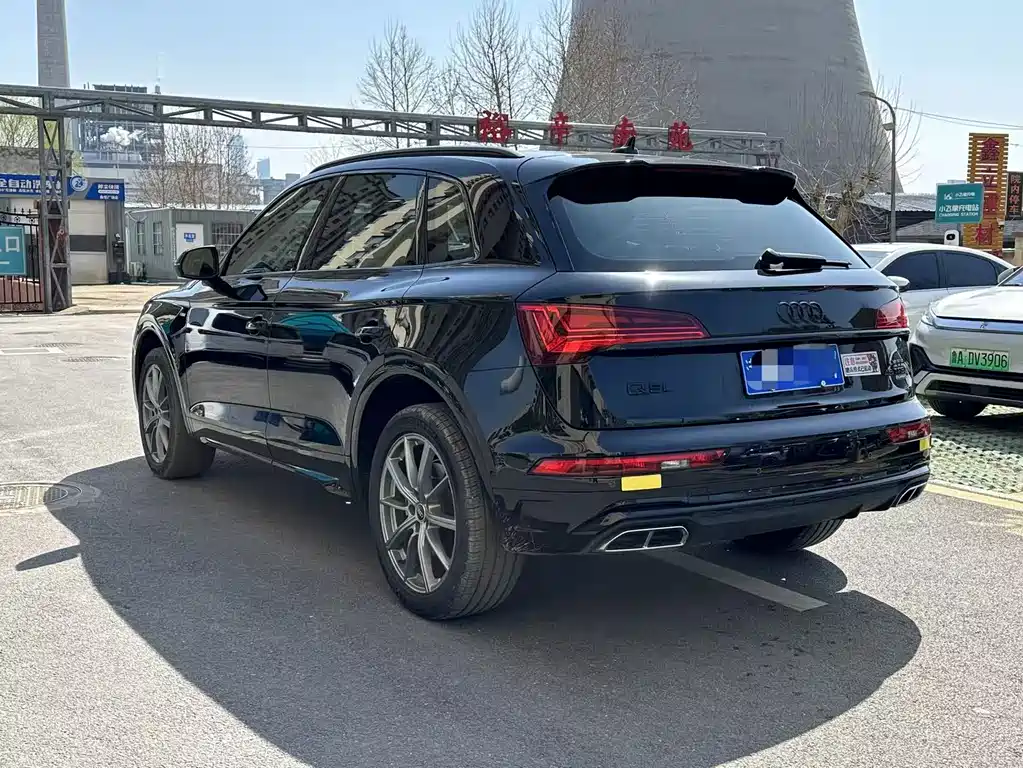 Audi Q5L 2023 — фото 6