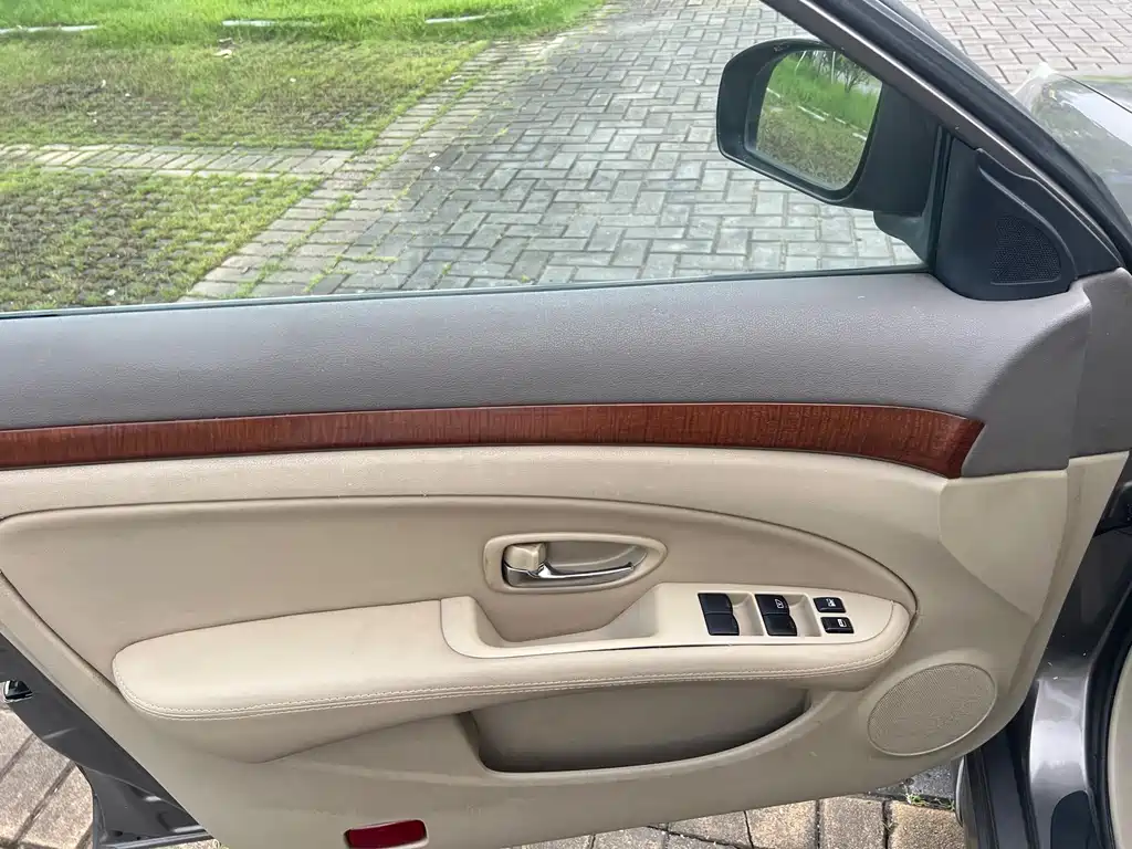 Nissan Sylphy 2012