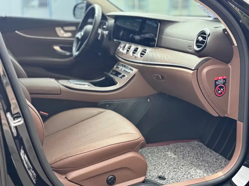 Mercedes-Benz E-Class 2021 — фото 14