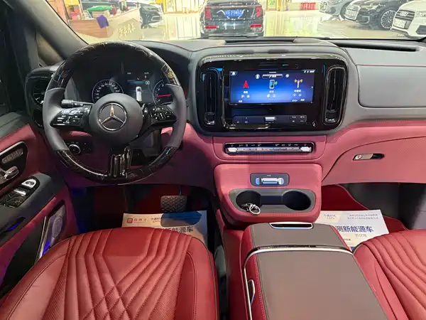 Mercedes-Benz Vito 2024
