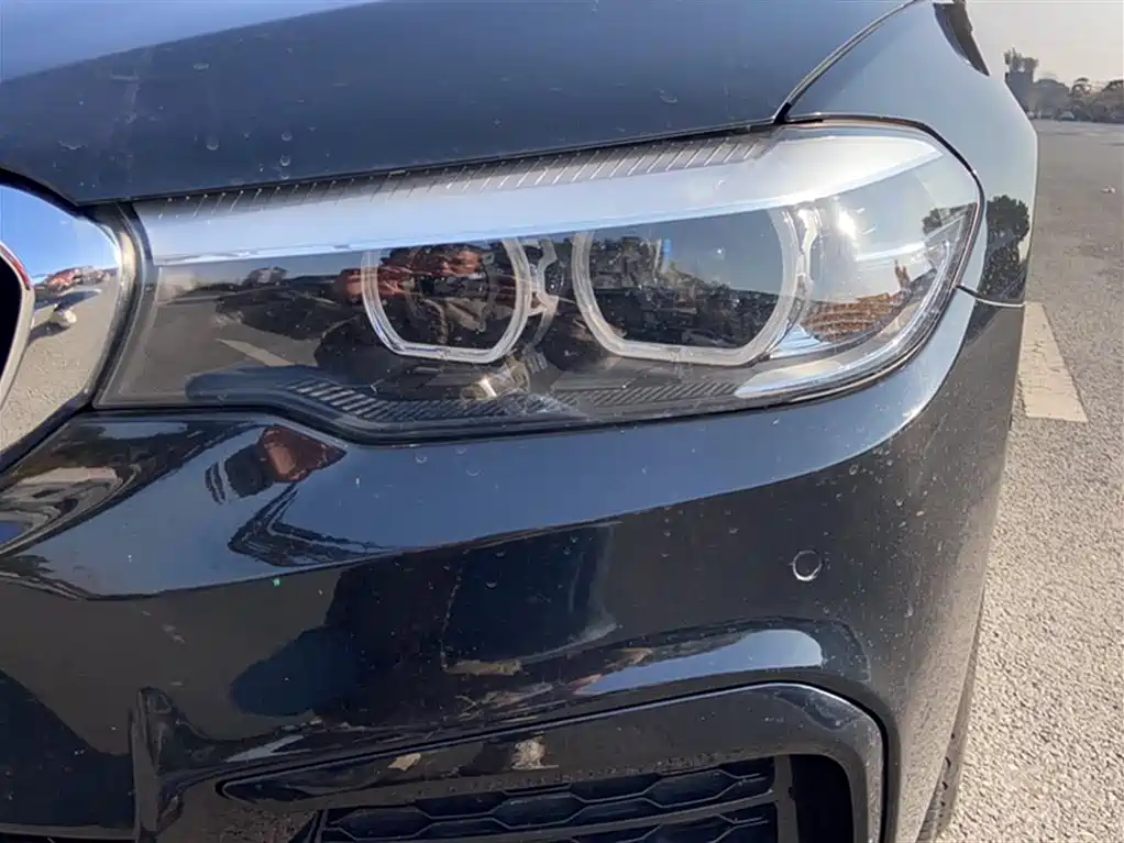 BMW 5 Series 2020 — фото 15