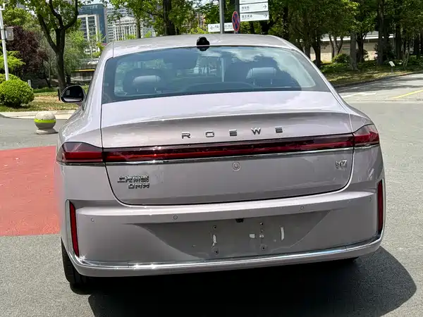 Roewe M7 DMH 2025