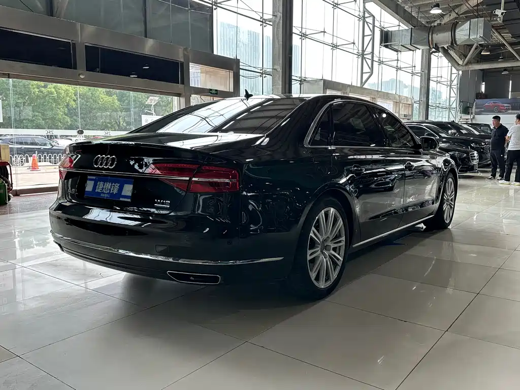 Audi A8 2014