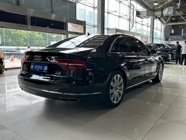 Audi A8 2014