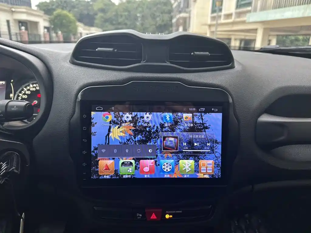 Jeep Renegade 2016 — фото 17