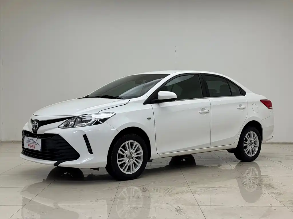 Toyota Vios 2017 — фото 1